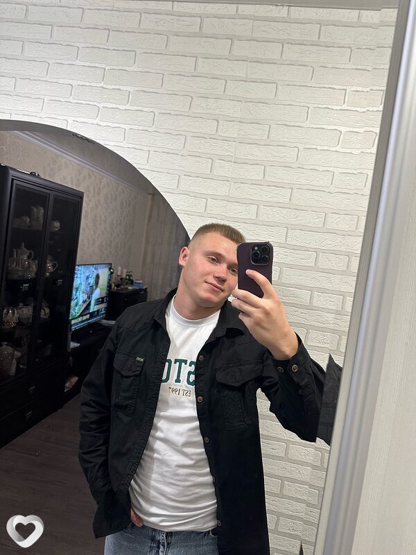 Валентин, 23, Москве — анкета №3073708
