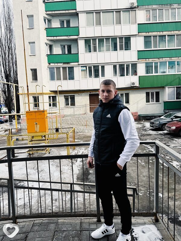 Влад, 25, Саратове — анкета №3073908