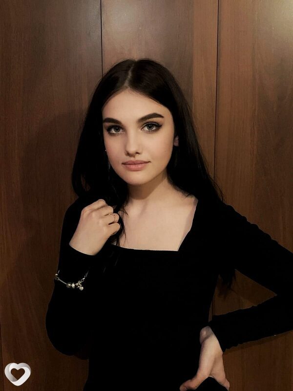 Алёна, 24, Москве — анкета №3074343