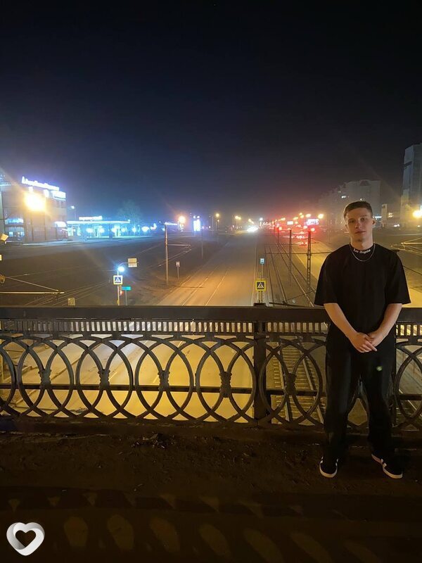 Данил, 21, Барнауле — анкета №3074687