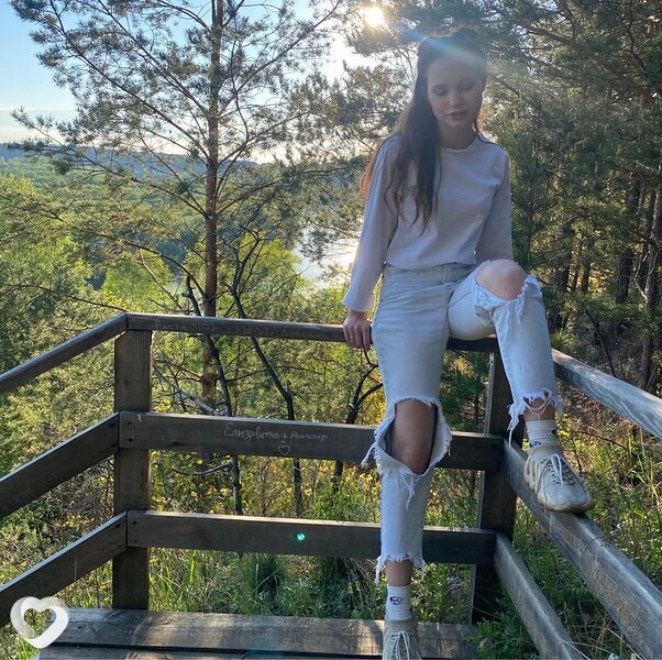 Алена, 21, Лесосибирске — анкета №3075439