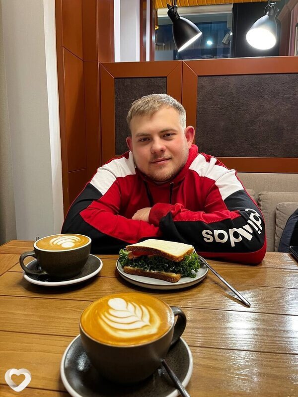 Артём, 24, Белгороде — анкета №3077468