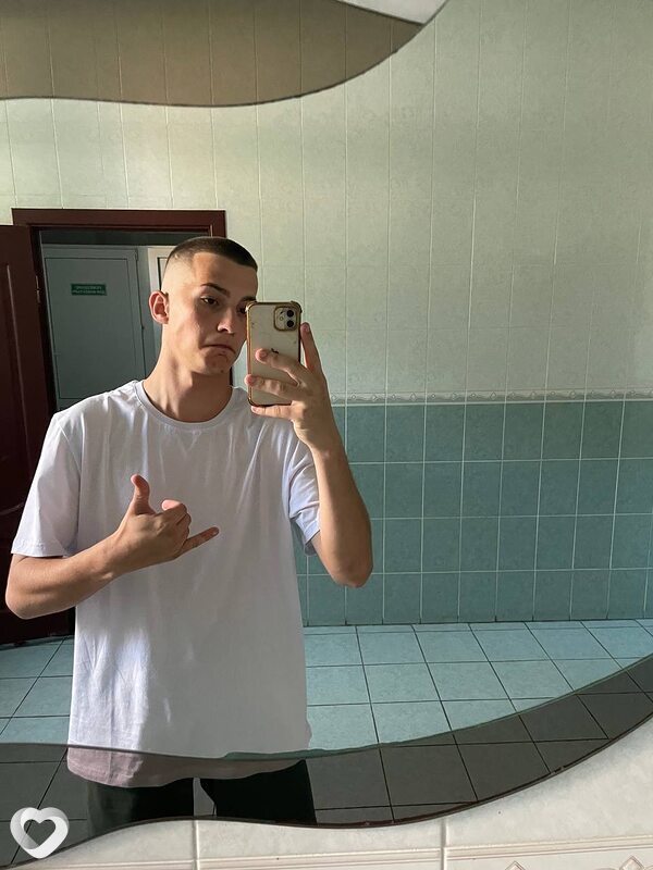 Павел, 21, Минске — анкета №3079212