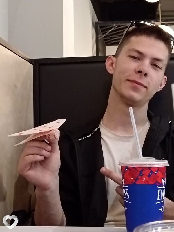 Назар, 21, Архангельске — анкета №3079073
