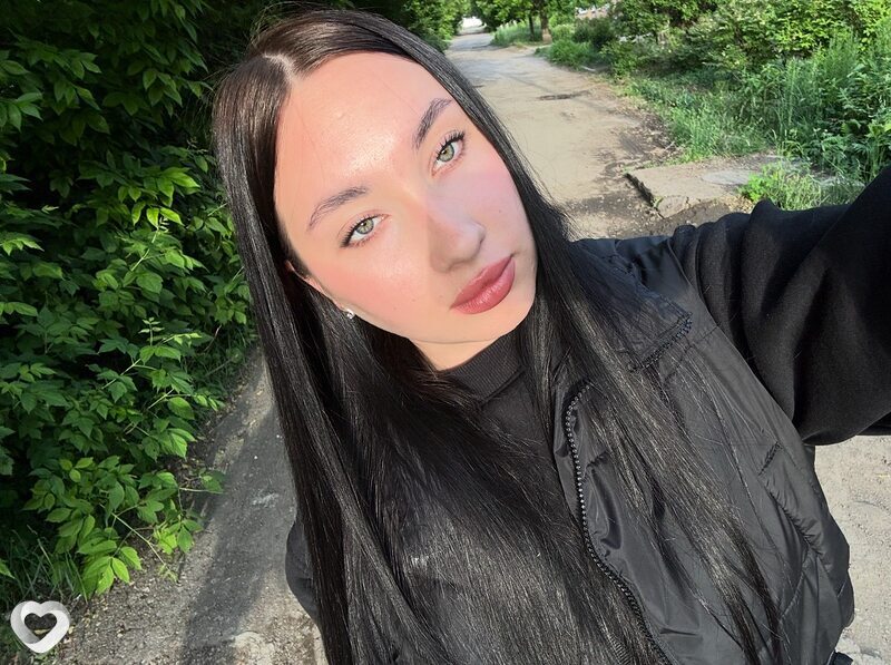 Алина, 22, Донецке — анкета №3080359