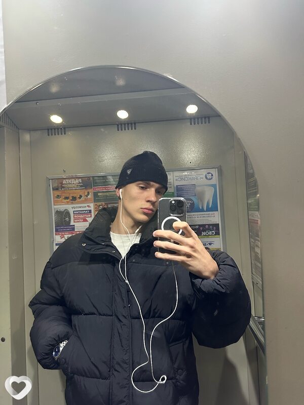 Артем, 24, Новосибирске — анкета №3080395