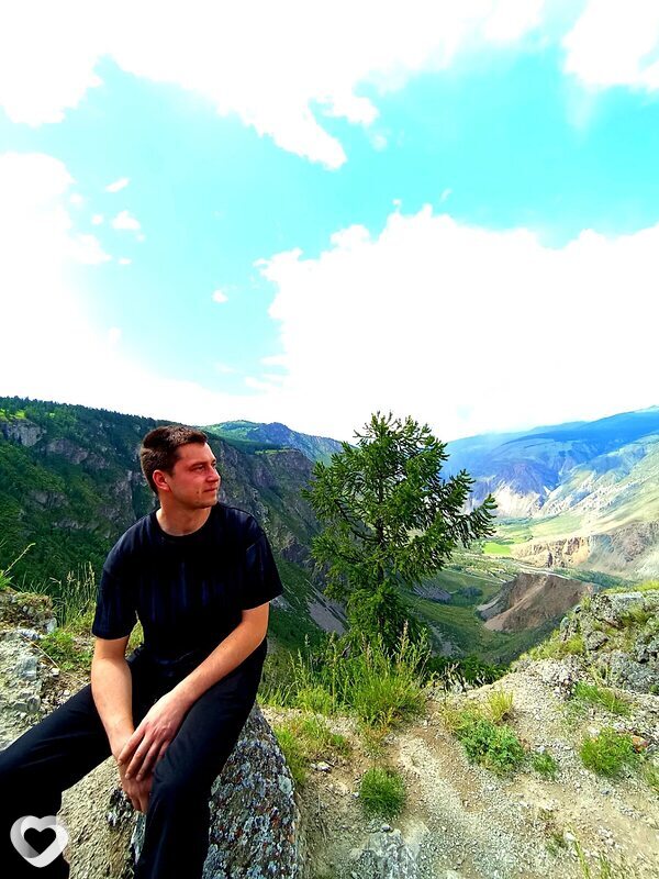 Гриша, 27, Горно-Алтайске — анкета №3081276