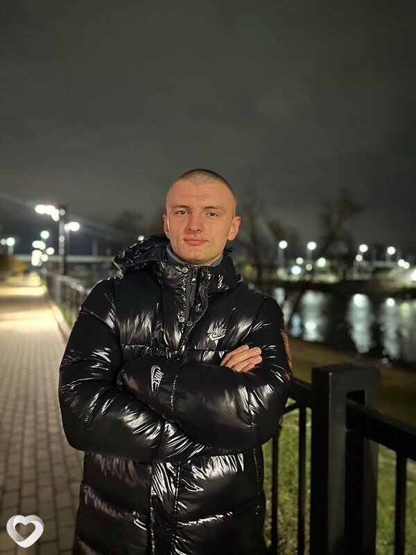 Артем, 22, Москве — анкета №3081603