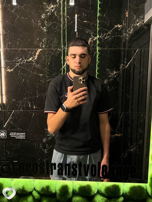 Денис, 23, Москве — анкета №3082985