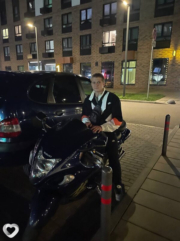Дима, 21, Старом Осколе — анкета №3083083