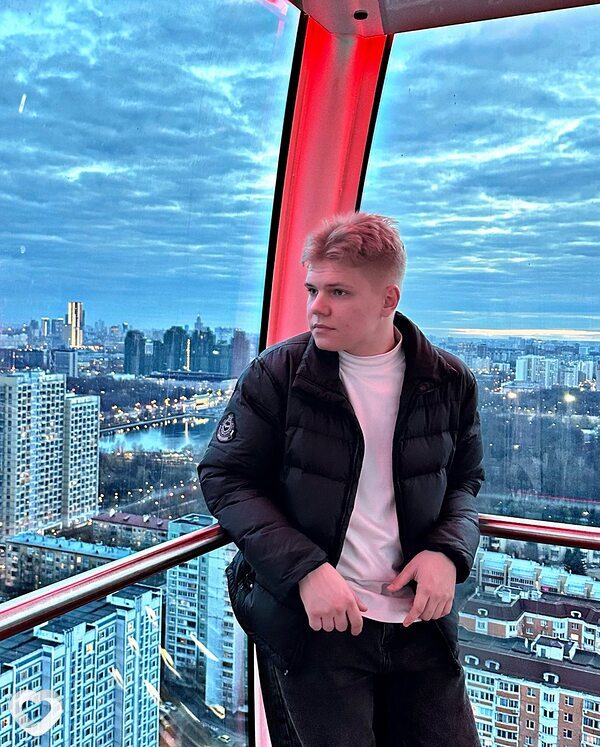 Михаил, 22, Москве — анкета №3083359