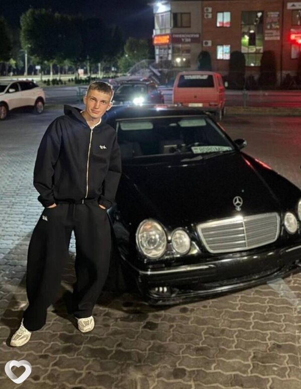 Адам, 19, Пинске — анкета №3083681