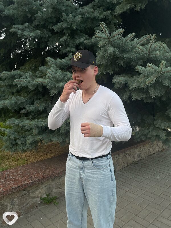 Никита, 22, Москве — анкета №3083529