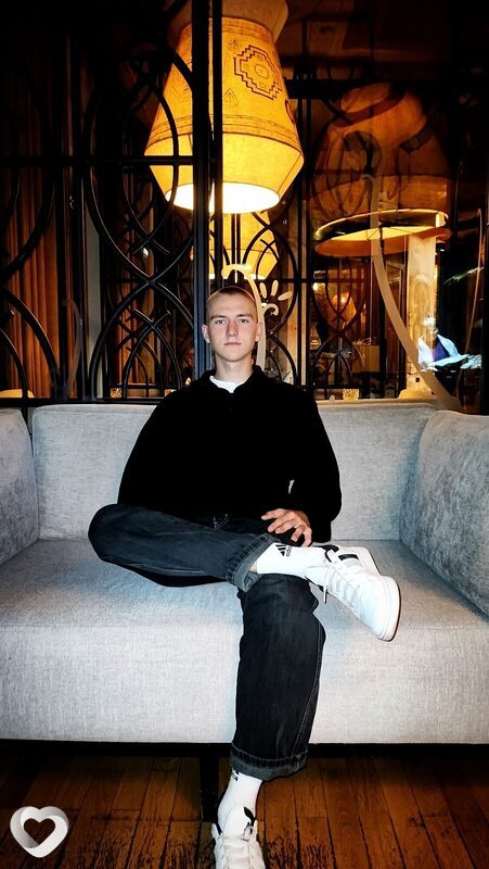 Макс, 22, Москве — анкета №3084956