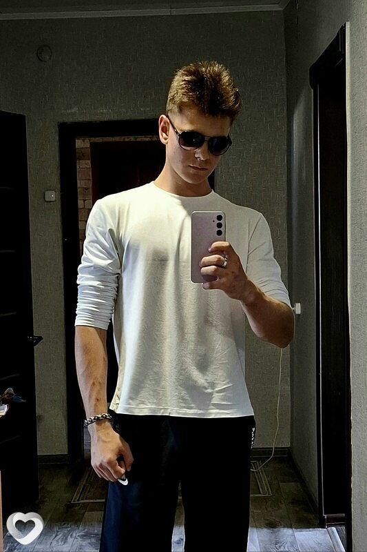 Дмитрий, 19, Омске — анкета №3085033
