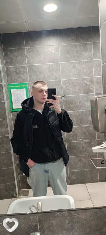 Максим, 19, Пинске — анкета №3085077