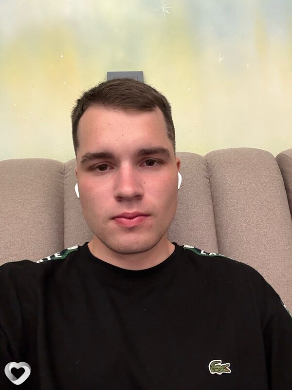 Максим, 23, Москве — анкета №3086754