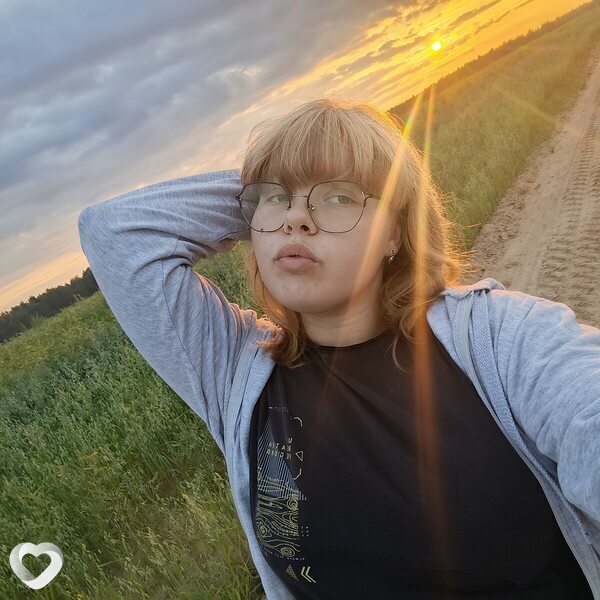 Викусик, 18, Рыбинске — анкета №3087538