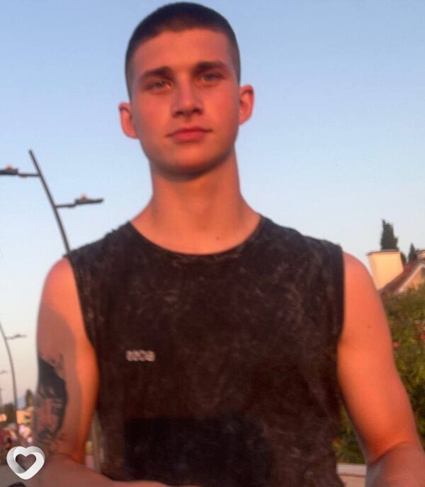 Константин, 19, Калуге — анкета №3089548