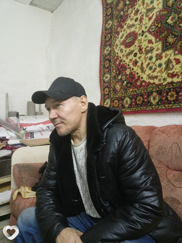 Виктор, 44, Новотроицке — анкета №3090050