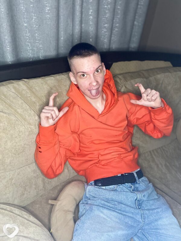 Александр, 19, Ярославле — анкета №3090567