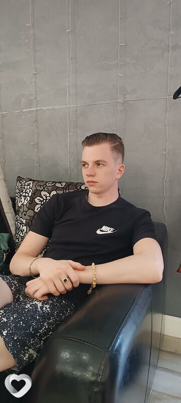 Михаил, 23, Саратове — анкета №3091438