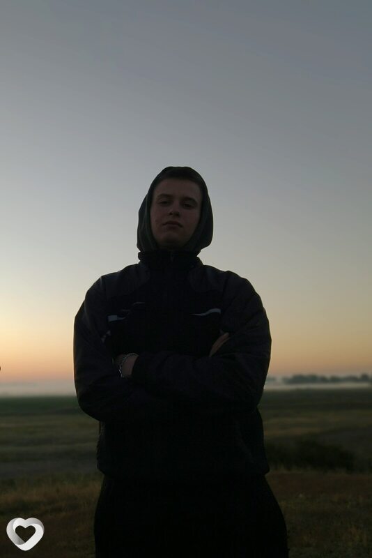 Захар, 19, Барнауле — анкета №3092099