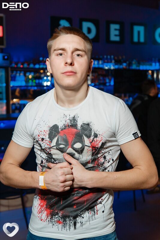 Дмитрий, 22, Харцызске — анкета №3092941
