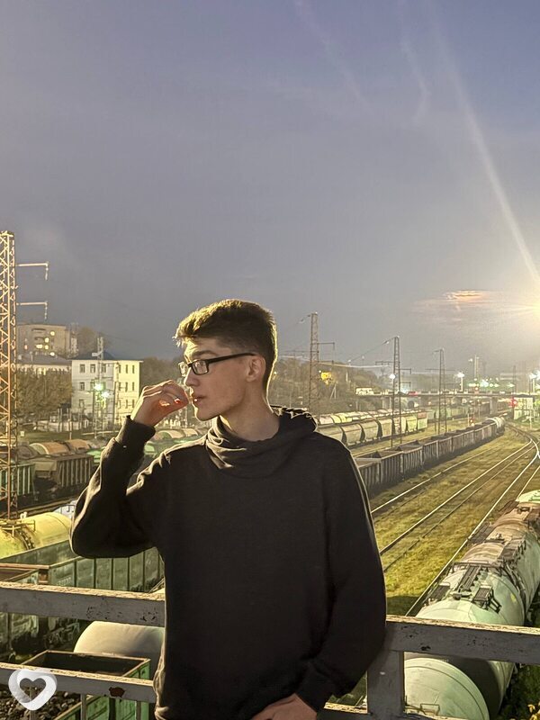 Дмитрий, 18, Вязниках — анкета №3093123