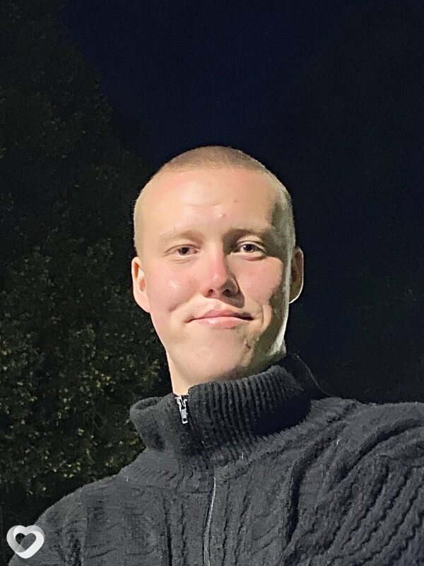 Владимир, 21, Москве — анкета №3093418