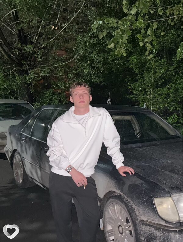 Денис, 19, Омске — анкета №3094319