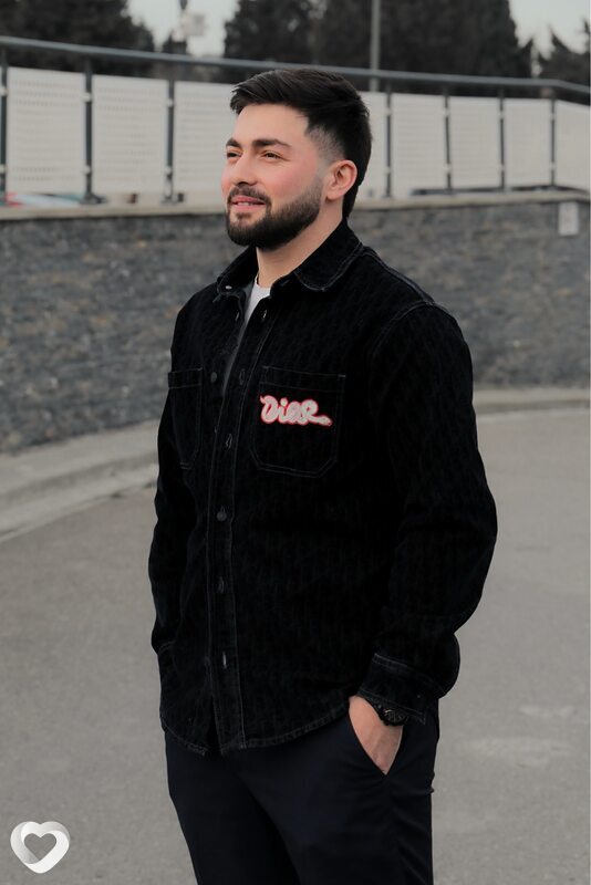 Алик, Баку