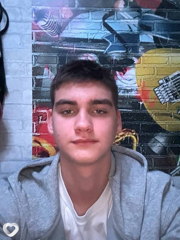 Андрей, 19, Омске — анкета №3096246