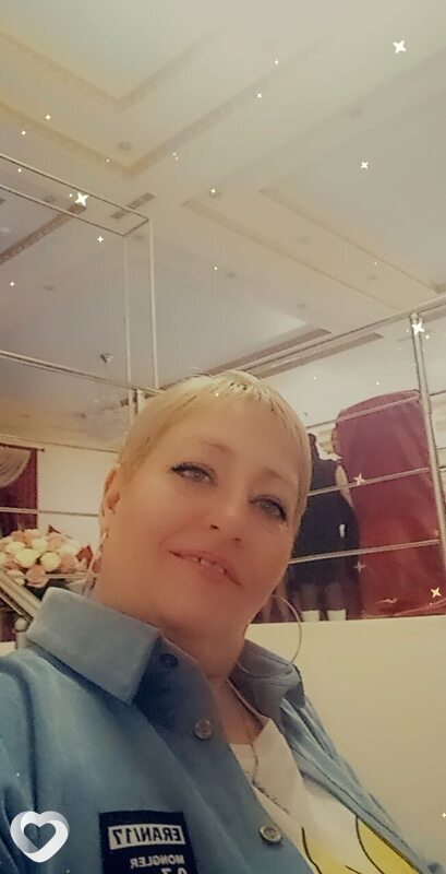 Елена, Пласт
