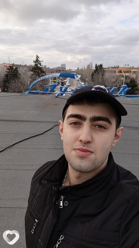 Арутюн, 20, Волжском — анкета №3097281