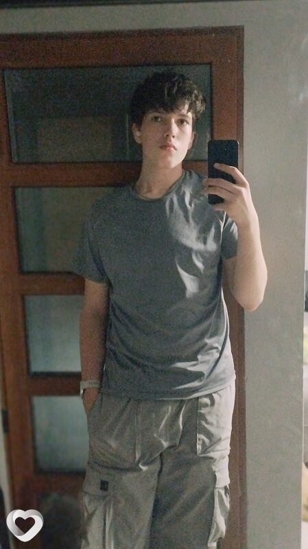 Дмитрий, 18, Кишинёв — анкета №3097284