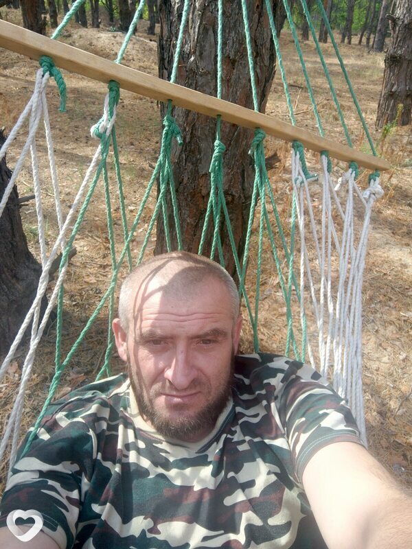 Роман, 40, Стаханове — анкета №3098384
