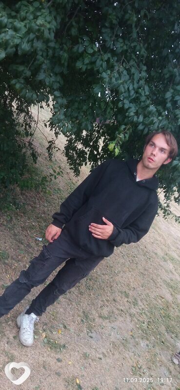 Максим, 20, Пинске — анкета №3099092