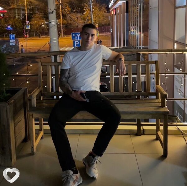 Виктор, 23, Краснодаре — анкета №3100126