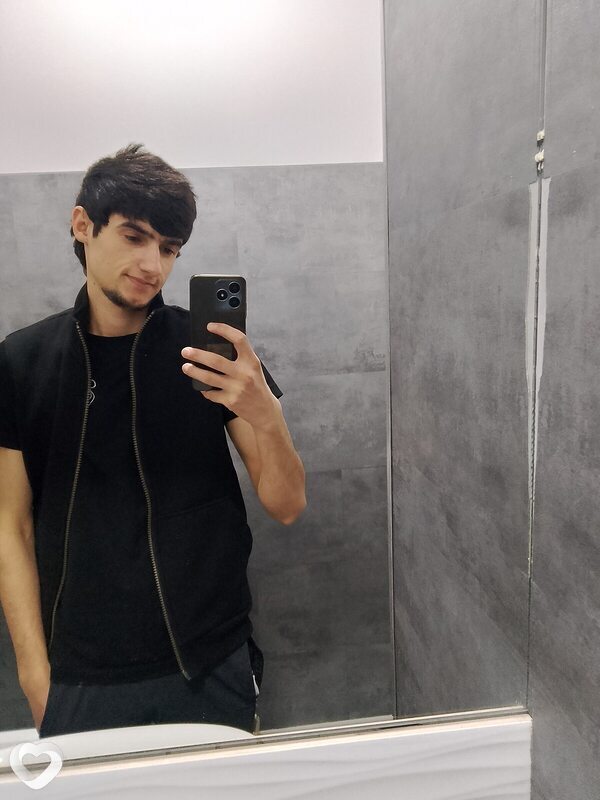 Артём, 21, Уфе — анкета №3102341