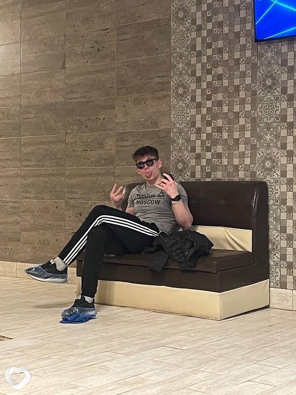 Дима, 21, Москве — анкета №3102440