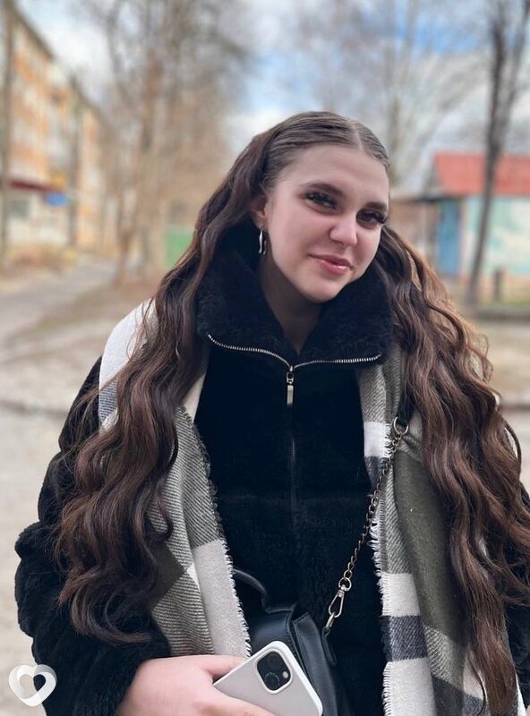 Аліна, 19, Сумах — анкета №3104762