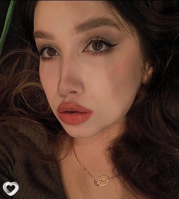 Вика, 22, Ростове-на-Дону — анкета №3104617