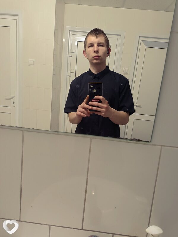 Александр, 21, Свободном — анкета №3106082
