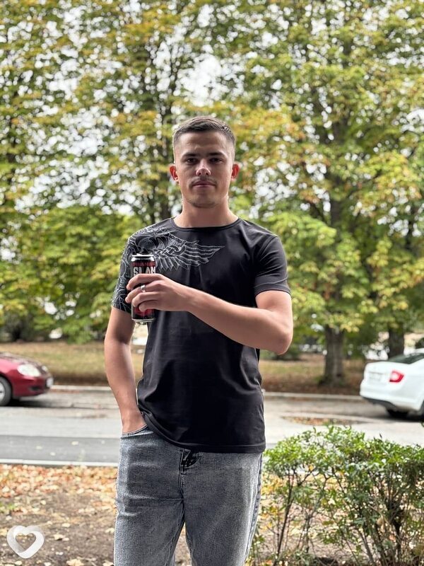 Роман, 21, Таганроге — анкета №3106445