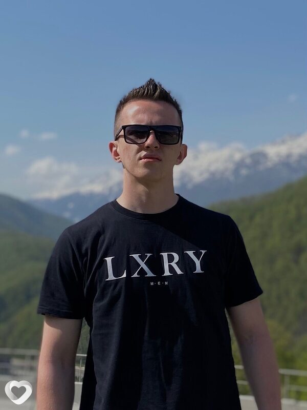 Артем, 28, Тихвине — анкета №3106505