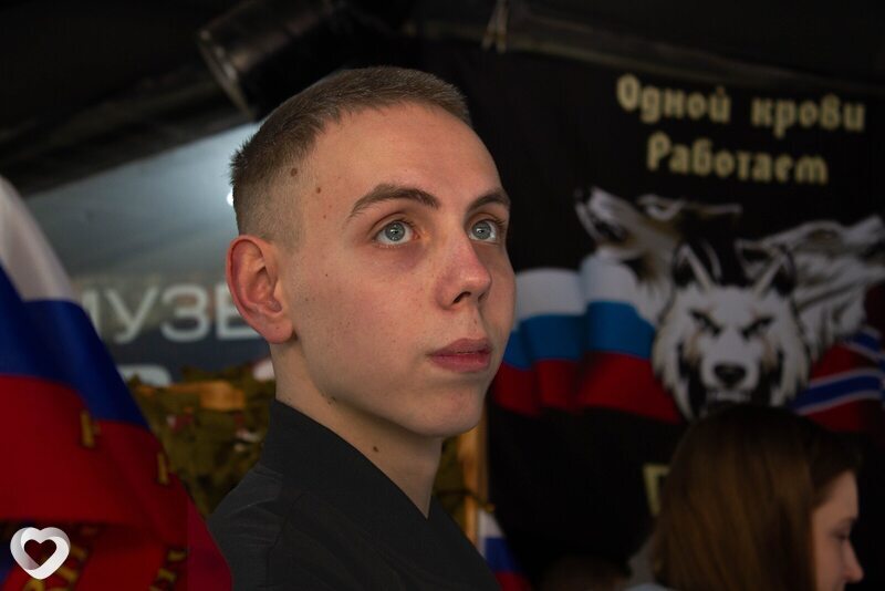 Константин, 19, Санкт-Петербурге — анкета №3108938