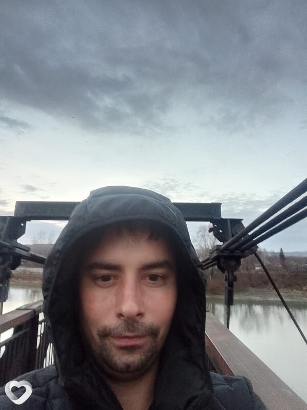 Юрий, 37, Осинниках — анкета №3108448