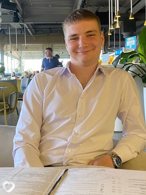Илья, 24, Белгороде — анкета №3108381