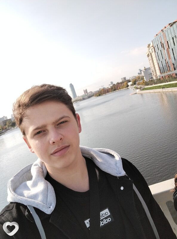 Илья, 23, Екатеринбурге — анкета №3109272